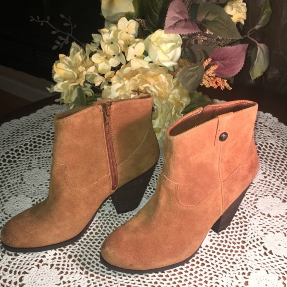 Vince Camuto Leather Heeled Ankle Boots